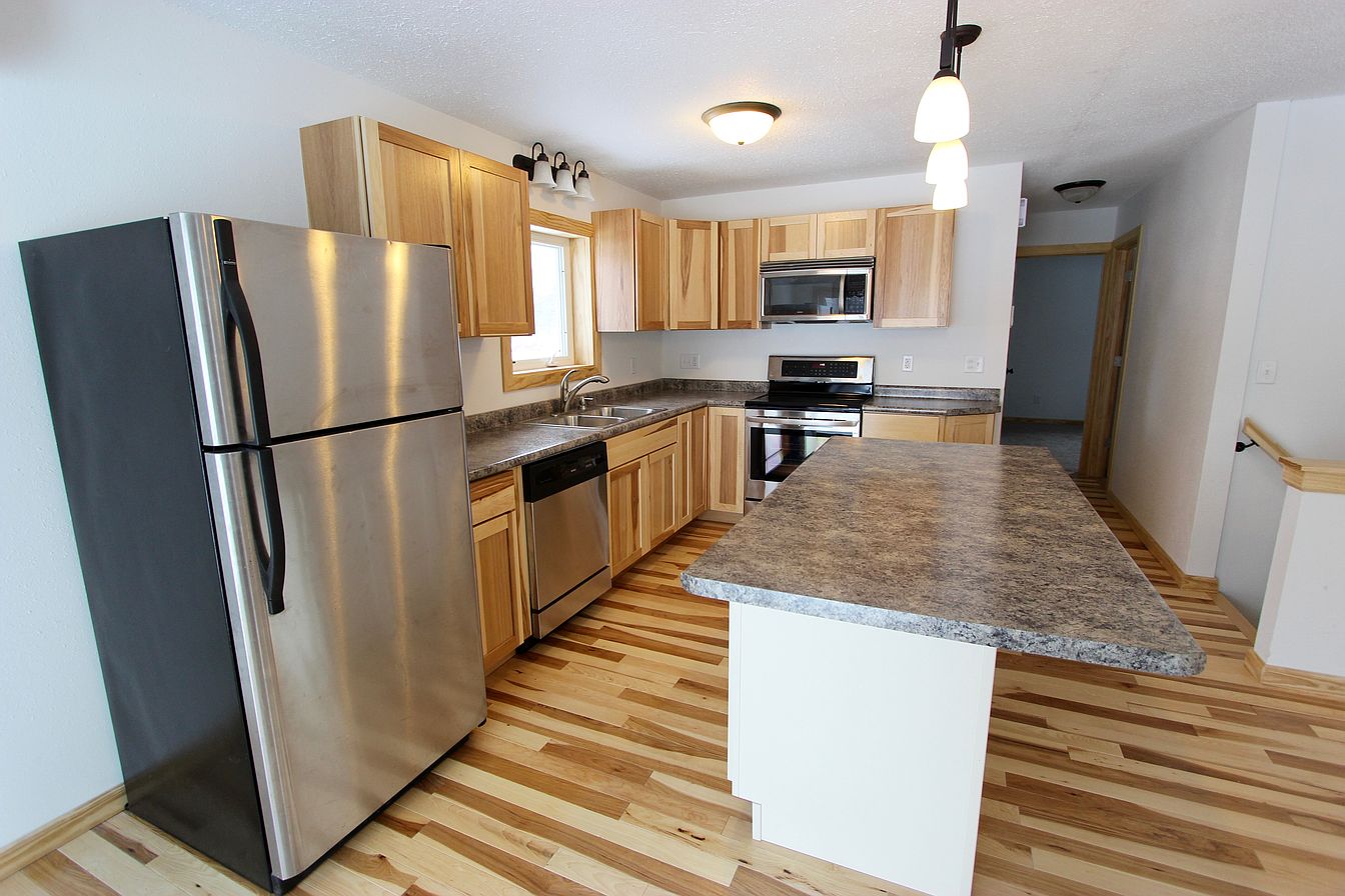 902 3rd Avenue North