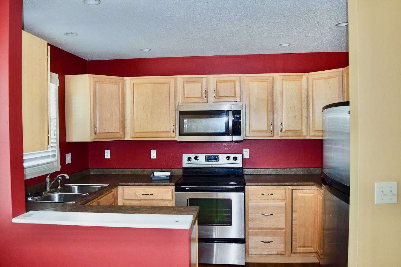 2802 9 1/2 Street North